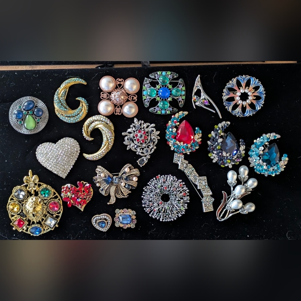 Colorful Brooch Collection - Picture 13 of 14